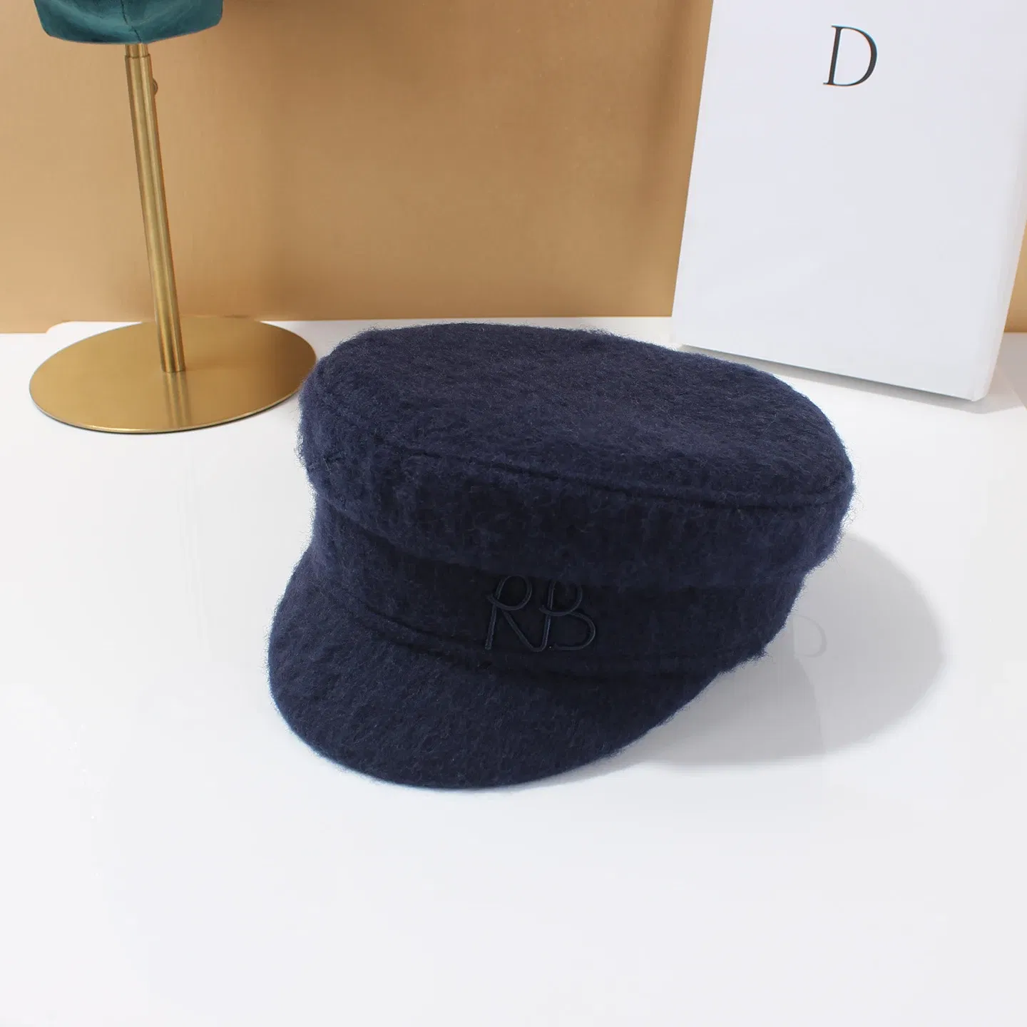 Designer New Winter Embroidery Letter Baker Boy Straw Caps Purple Newsboy Caps Thick Warm Flat Cap Chapeau Homme