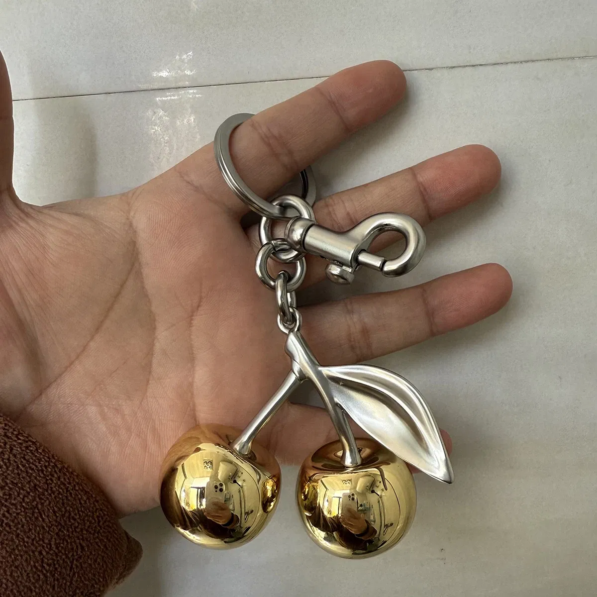 Color: Light Gold - Fashion Glitter Gold Cherry Keychain Summer Fruits Cherries Pendant Keyring For Women Men Jewelry Bag Accessories Gift