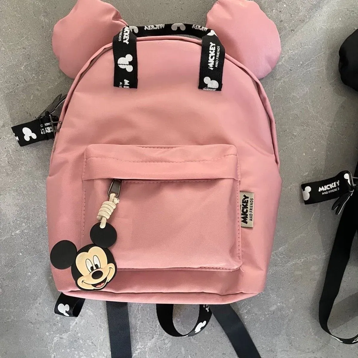 Color: Black - New Disney Cartoon shoulder bag Backpack  Baby  Girls Minnie Lovely Schoolbag Kindergarten Kids gift