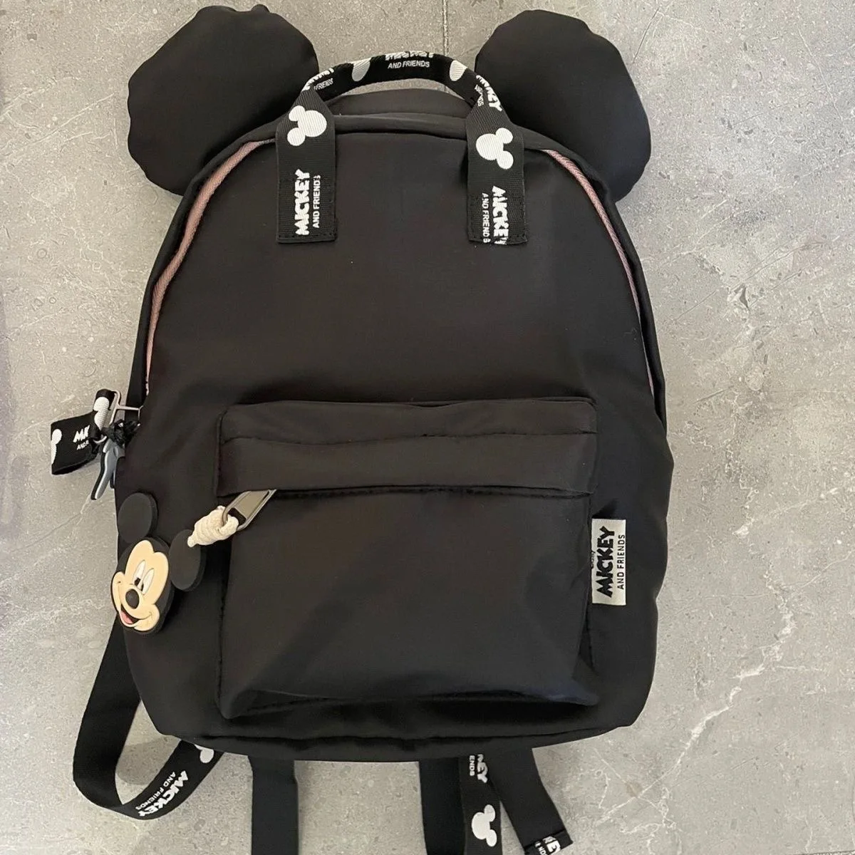 Color: Black - New Disney Cartoon shoulder bag Backpack  Baby  Girls Minnie Lovely Schoolbag Kindergarten Kids gift