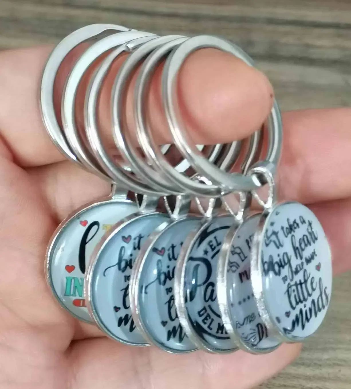 Color: WHITE - Gym Keyring Keychain Suitable For Bodybuilding Athletes Heavy Men Boys Bodybuilding Sports Unisex Men Tactical Rock Keyring Keyc