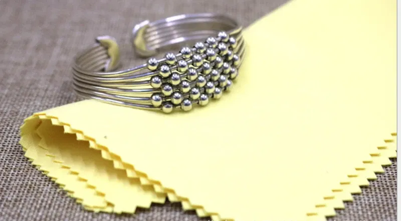 Color: Red - 18 X 15CM Large Size Silver Jewelry Polishing Cleaning Wiping Polish  Cloth Microfiber Suede Fabric