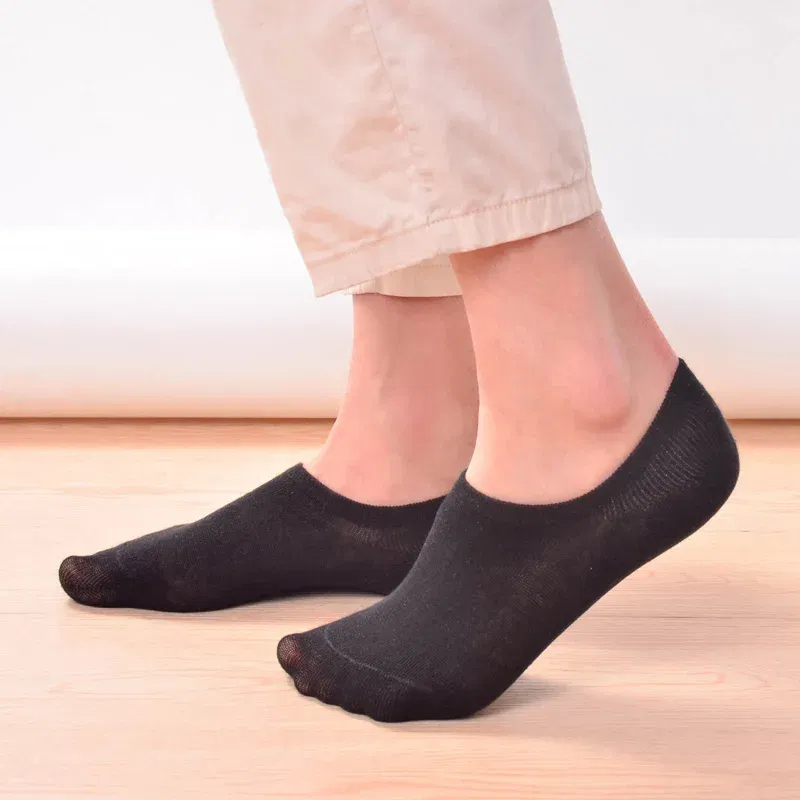 Color: GRAY, Size: 7-9T - 5 pairs of boys girls children  soft invisible socks low  casual cotton leisure sailing anti-skid stealth non-display