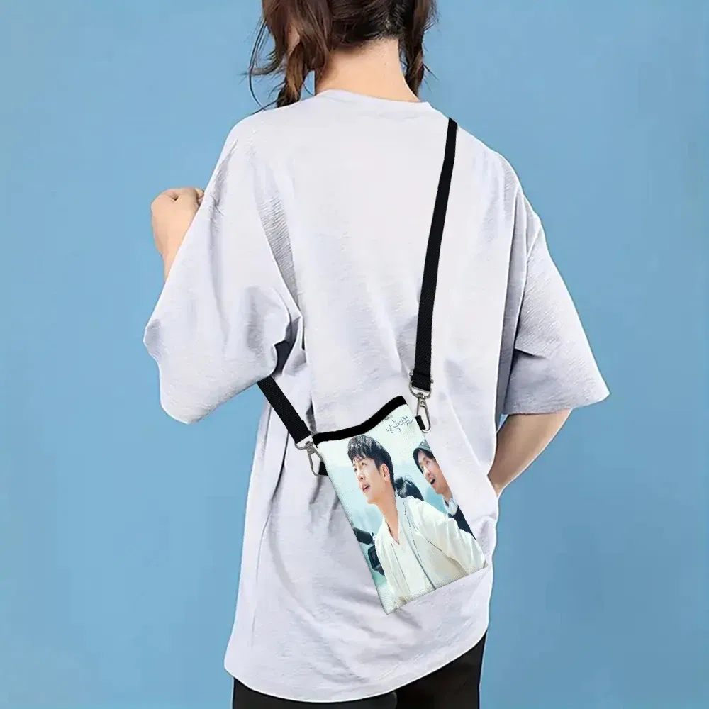 Color: SKY BLUE, Size: Extra Large - Ji Chang Wook Phone Bag Adjustable and Detachable Strap Designed for Women Crossbody Convertible ShoulderBag3.3