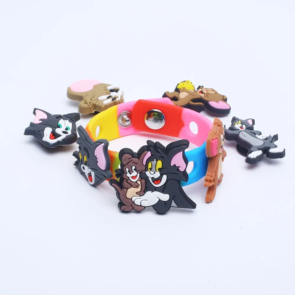 Color: GRAY, Ships From: CHINA - Wholesale cartoon  charms garden shoes designer charms accessories anime  charms