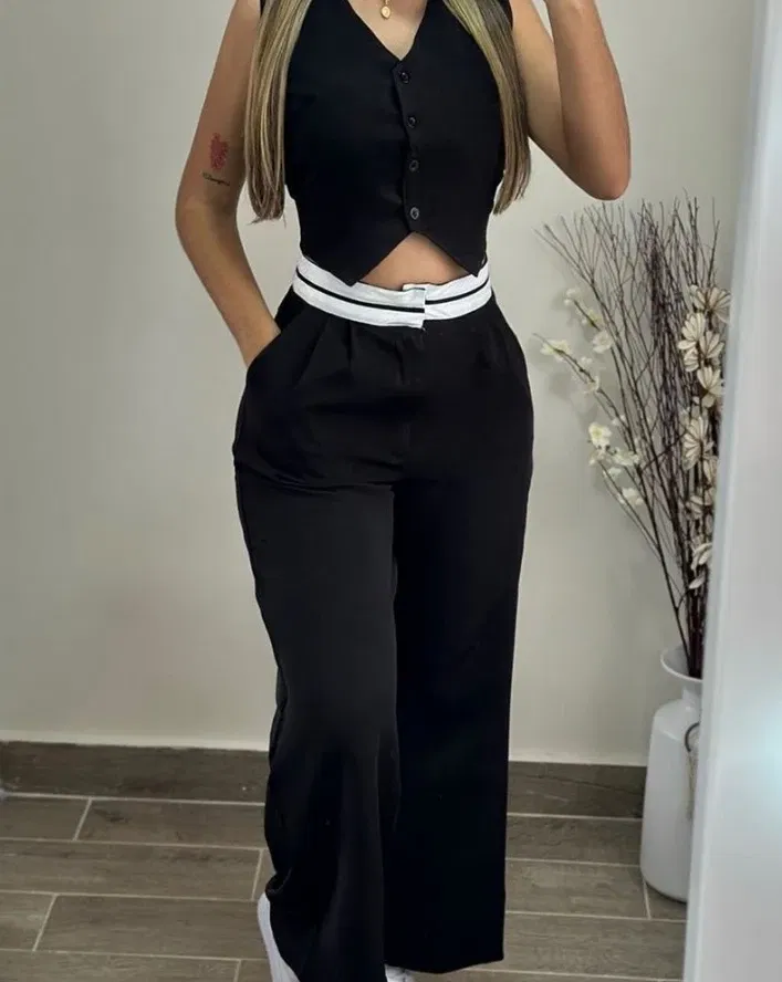 Color: black, Size: XL - New Women's Two-Piece 2024 Summer Casual Sexy Elegant V-Neck Twist Button Tank Top and Pocket Design Pants Set Women's Set