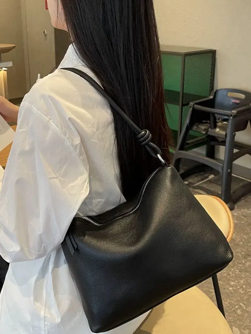 Color: Red, Size: S, Ships From: CHINA - Women's Bag Design is Fashionable and Casual Women's Leather Mini Shoulder Handbag Mobile Wallet Elegant Women's Bag