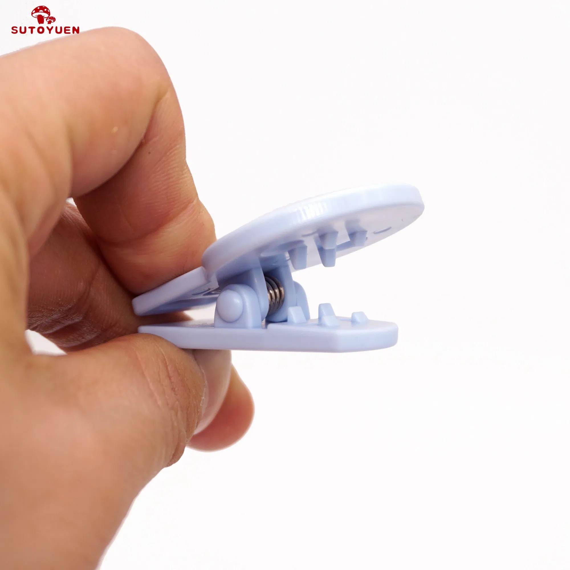 Color: WHITE - Sutoyuen 20pcs Round Head Pacifier Clip Soother Holder For DIY Beads Baby Dummy Chain Plastic Pacifier Clips Baby Accessories