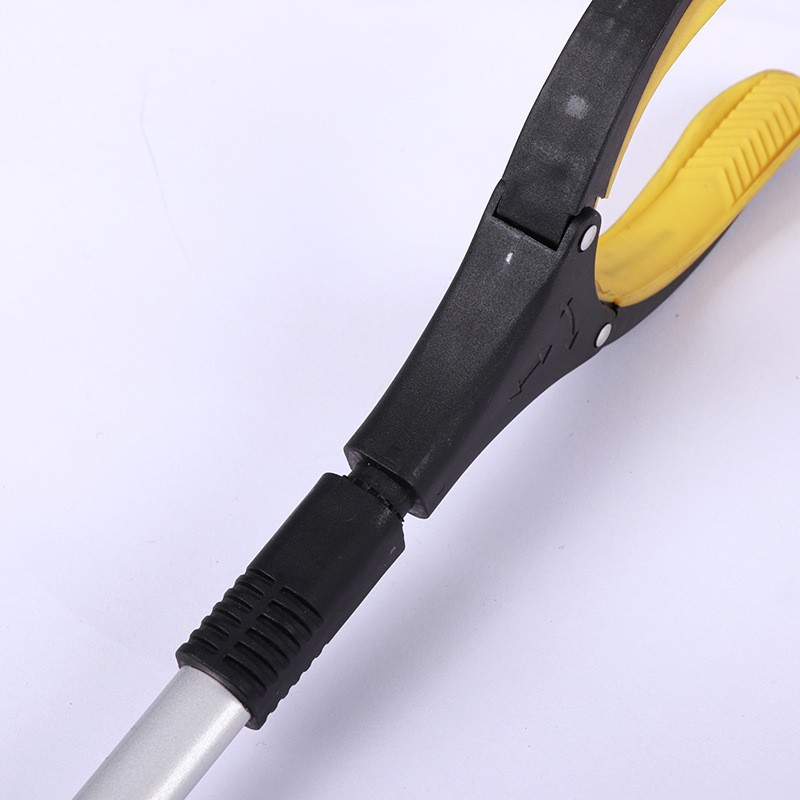 Foldable Grabber With 360° Swivel Clip