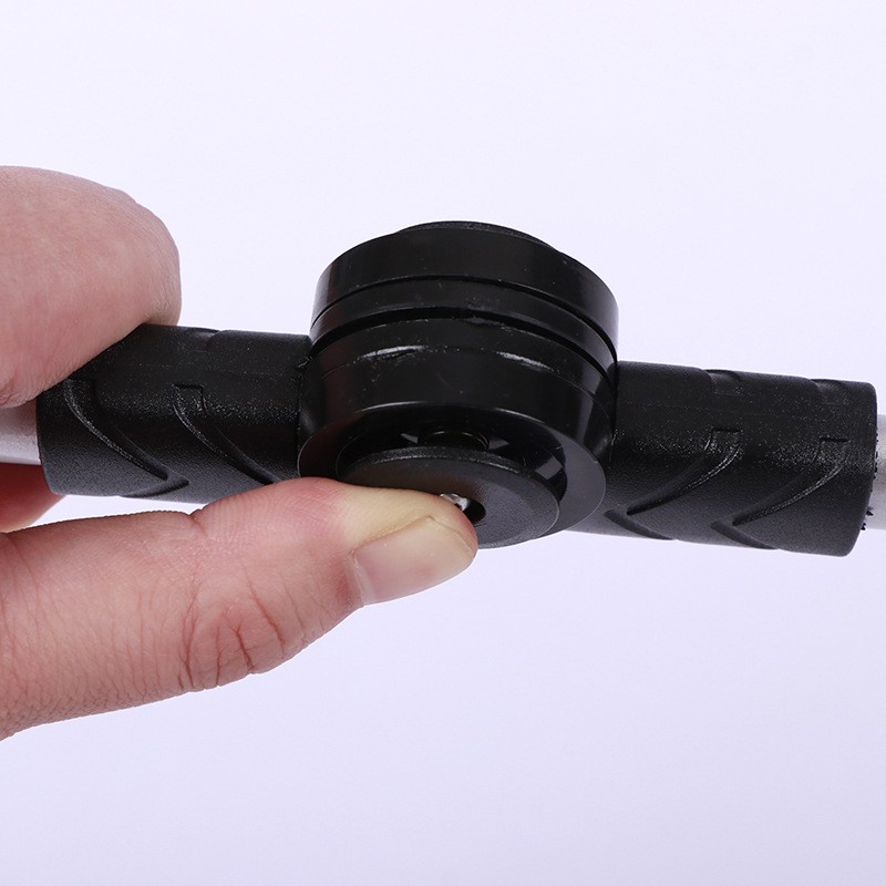 Foldable Grabber With 360° Swivel Clip