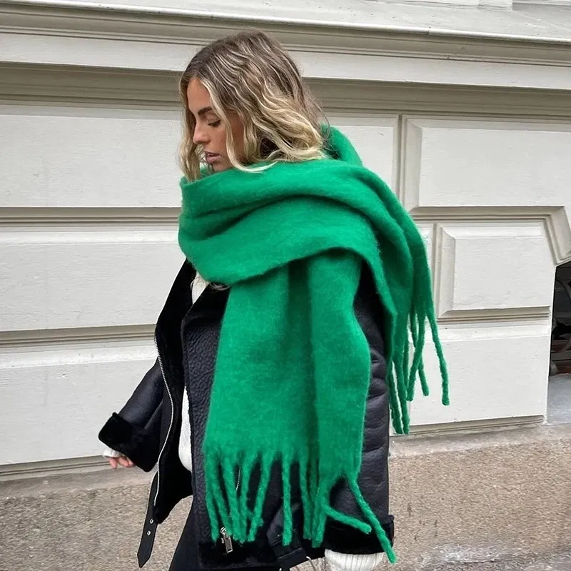 Color: green, Size: One Size - Solid Color Women Thick Shawl Scarf Winter Warm Fashion Pashmina Scarves Long Tassel Hijab Stole Bufanda Mujer