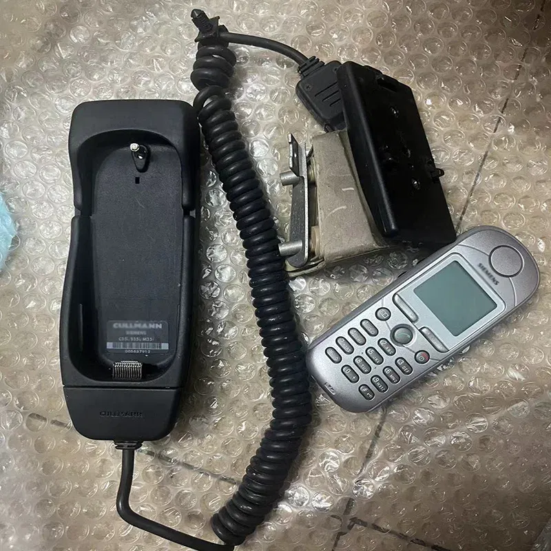 Color Name: Gold - for VW Bora, Golf 4, R32 original car phone holder, phone holder