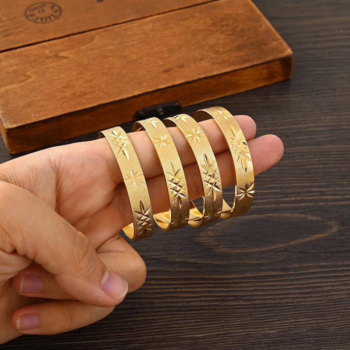 Metal Color: Silver Plated, Ships From: CHINA - 4PCS 24K Gold Plated 45MM Cute Kid Size Bangle High Quality Dubai Ethiopian Bracelet Africa Party Gifts