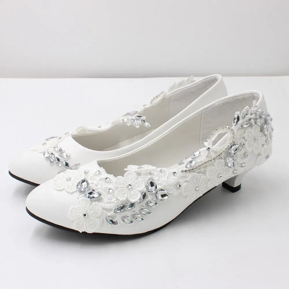 Color: WHITE, Shoe Size: 34, Ships From: CHINA - 【Xingchenmao?‘Low heel large size bridal shoes White large size soft top women's shoes handmade lace simple single shoes BH0710