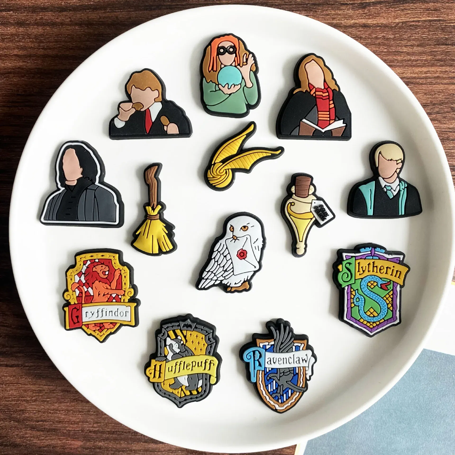 Color: Pink - 10-61PCS Wizarding Academy Film Good Quality Shoes Charms DIY PVC Shoe bag Accessories Forenthusiasts Wristband Kids Party Gifts