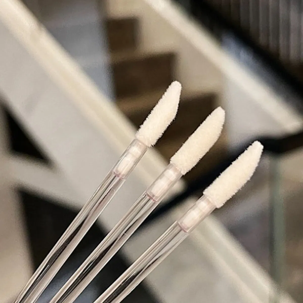 Handle Color: Silver - 100/300PCS Disposable Lip Brush Makeup Brushes Lipstick Applicator Wands Wholesale Eyelashes Extension Tool Beauty Accessories