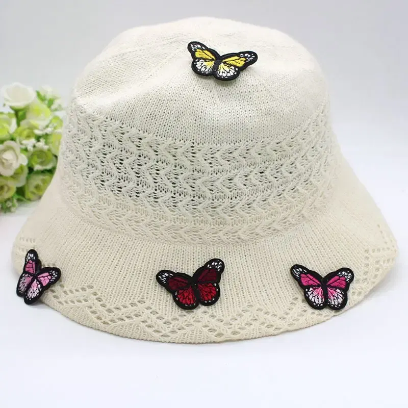 Color: Pink - Butterfly Daisy Embroidery Patches for Clothing Thermoadhesive Patches DIY Fusible Patch on Kids Clothes Sunflower Badges Sewing