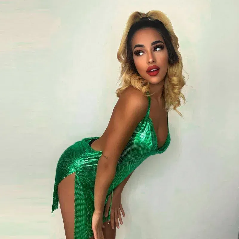 Color: green, Size: M - Sexy and Fashionable Women's Elegant Short Dress with Hanging Neck Backless Bottom Chest Sequin Party Girl Dance Dress