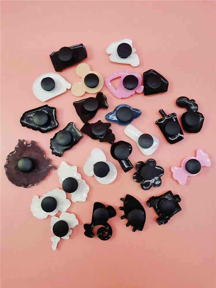 Lovely PVC Shoes Charms Ornaments Croc Clogs Accessories Diy Buckle Decorations Fit Wristbands Kids Adult Halloween Party Gifts