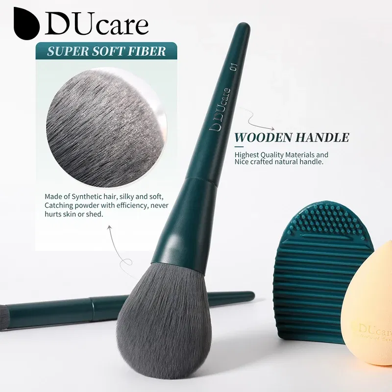 Handle Color: Green, Ships From: United States - DUcare Professional Makeup Brushes kits Synthetic Hair 17Pcs with Sponge & cleaning tools Pad for Cosmetics Foundation Eyeshadow