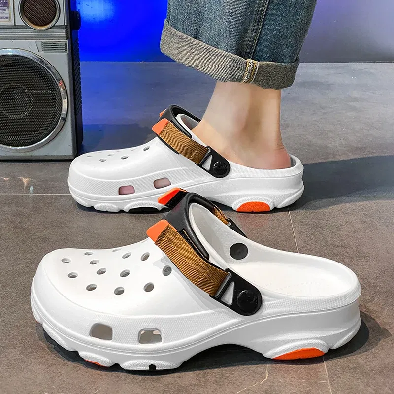 Color: Lawngreen, Shoe Size: 42 - Summer Men's and Women's Leisure Breathable Garden Shoes, Couples Outdoor Beach Baotou Cool Drag Hole Shoes
