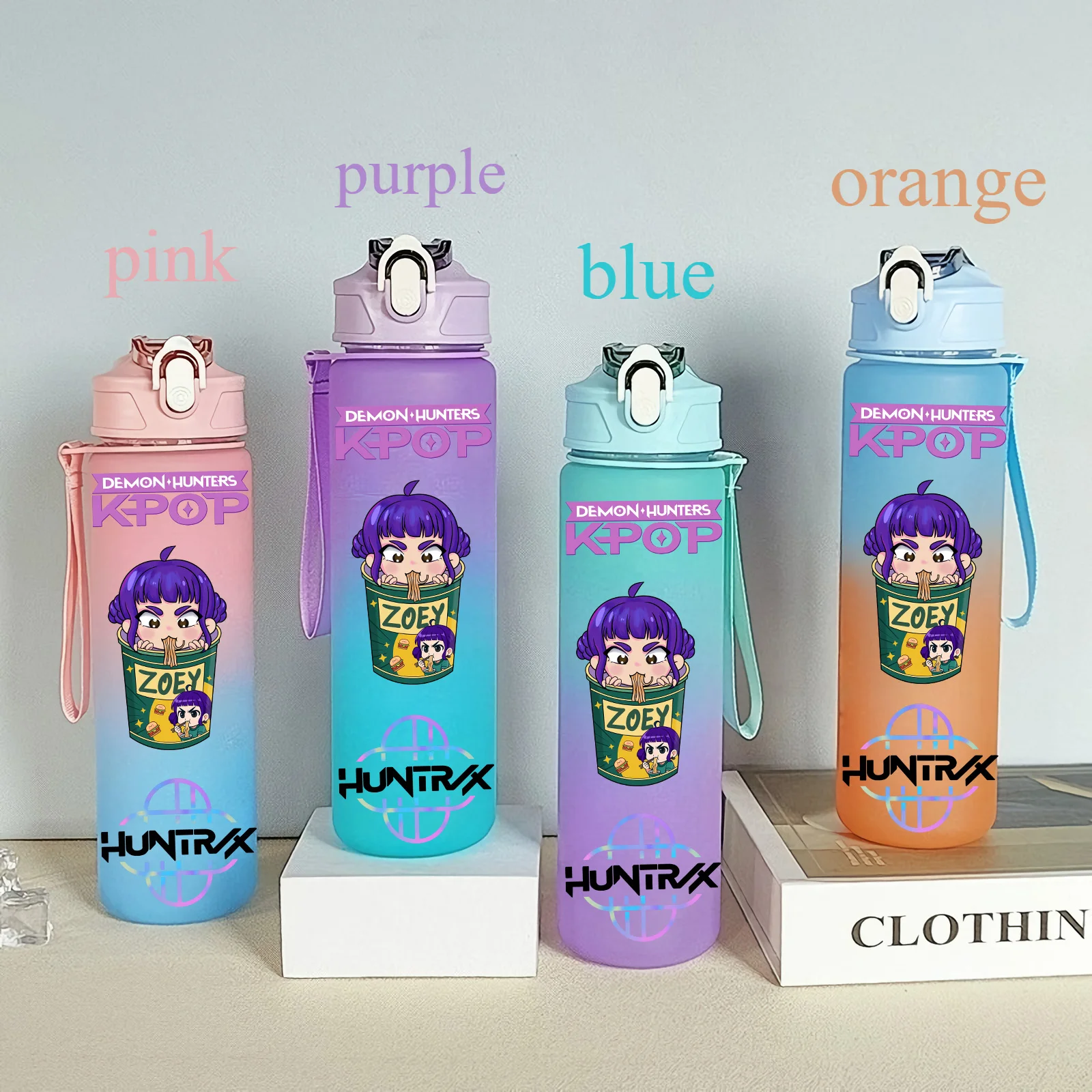 Color: PURPLE, Size: 40cm - 750ML K-pop Demon Hunters HUNTR X Rumi Mira Zoey Jinu Celine Kpop Plastic Water Cup K Pop Drinking Bottle School Huntrix Gourde
