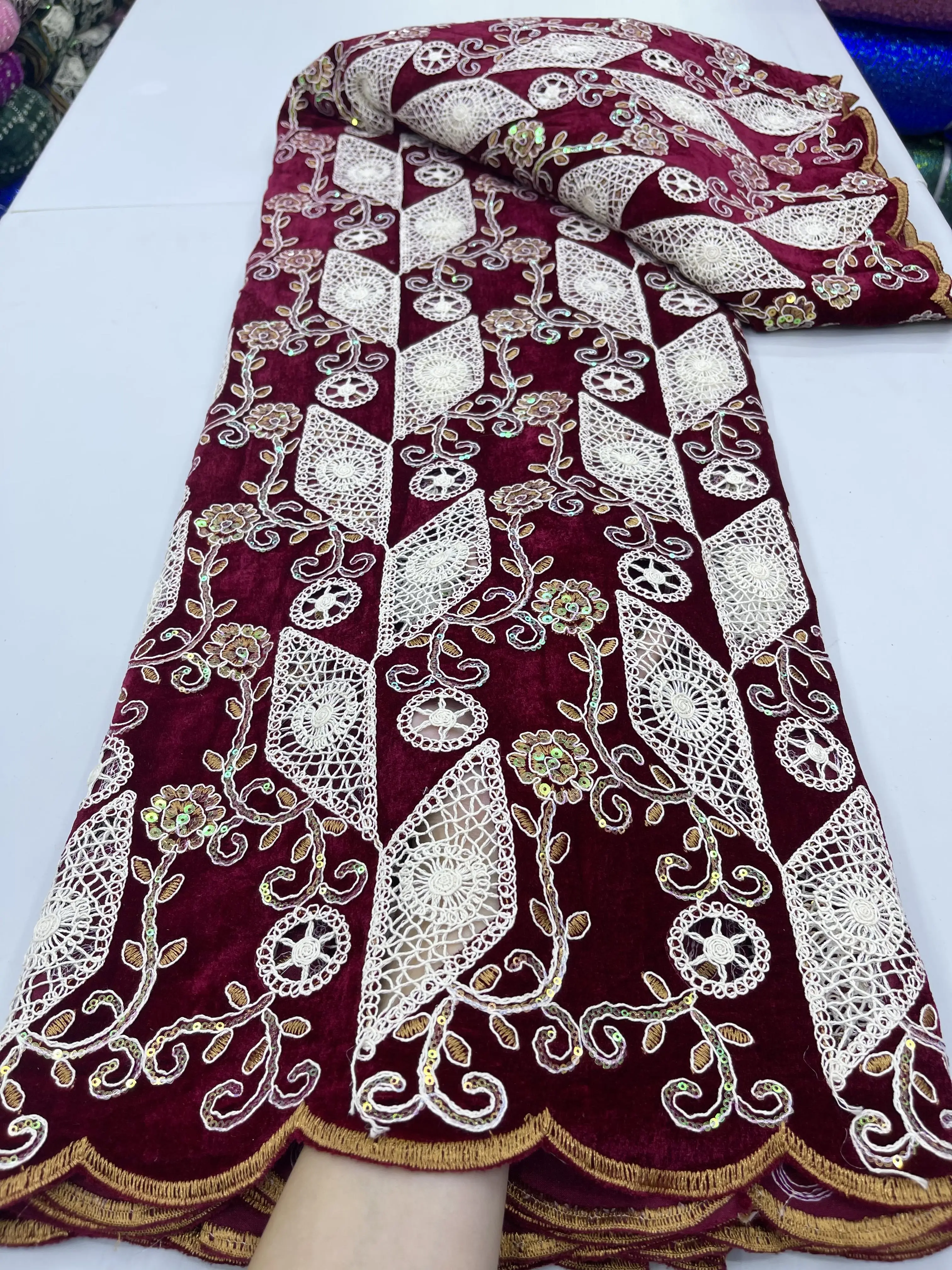 Elegant Nigerian Guipure Cord Lace Fabric 2024 High Quality Velvet Water Soluble African Lace Fabric Party Dress for Women