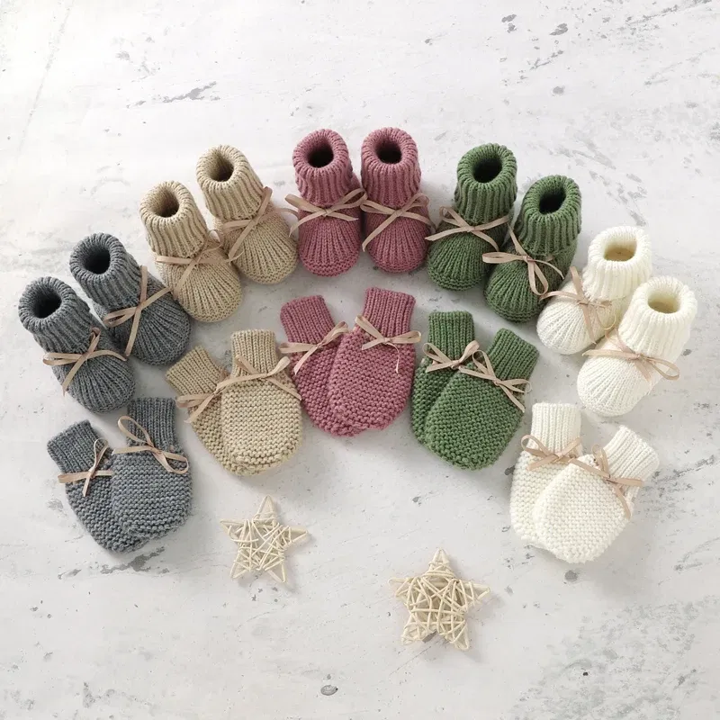 Color: green, Baby Age: 7-12 Months - Baby Shoes + Gloves Set Knit Newborn Girls Boys Boots Mitten Fashion Butterfly-knot Toddler Infant Slip-On Bed Shoes Hand Made