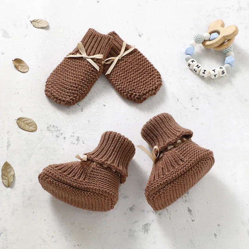 Color: green, Baby Age: 7-12 Months - Baby Shoes + Gloves Set Knit Newborn Girls Boys Boots Mitten Fashion Butterfly-knot Toddler Infant Slip-On Bed Shoes Hand Made