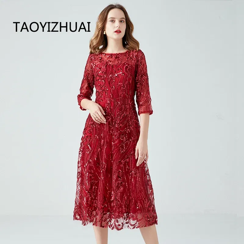 Color: Burgundy, Size: 4XL - Women's Lace Dress Sequin Evening Dresses Spring and Autumn New Wedding Banquet Broad Wife Fat Plus Size Long Dress Long Red