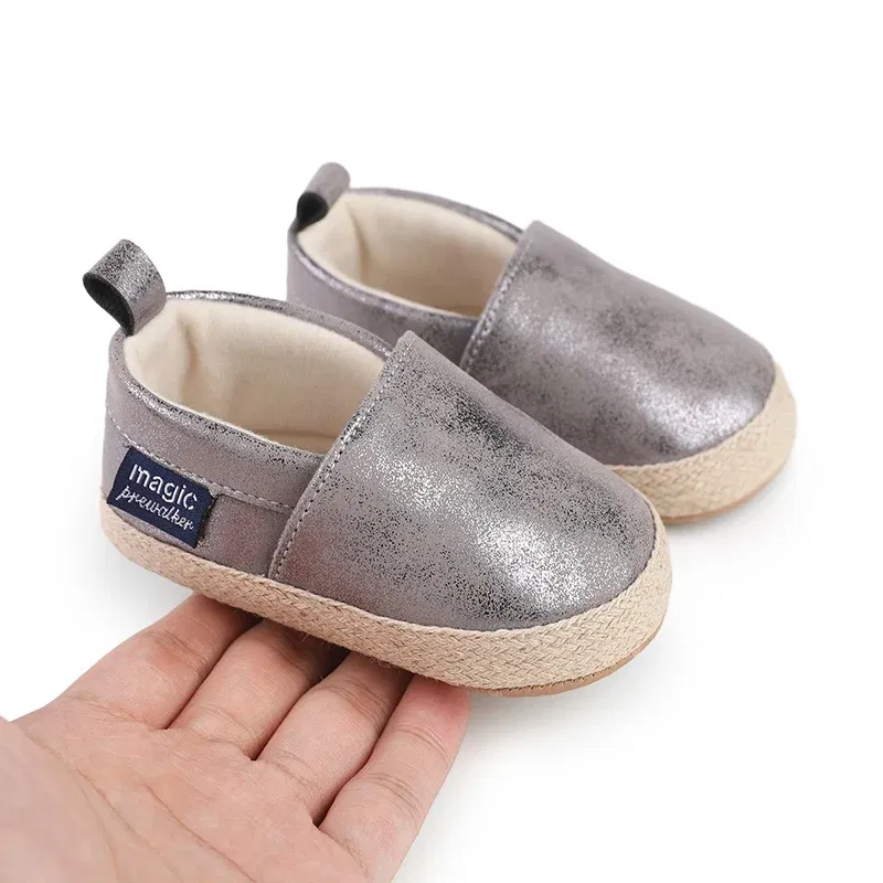 Color: WHITE, Shoe Size: 0 - Baby Boys Girls First Walkers Children Fashion Cute Soft Bottom Non-Slip Toddler Shoes Retro Soild Color Casual Shoes 0-18M