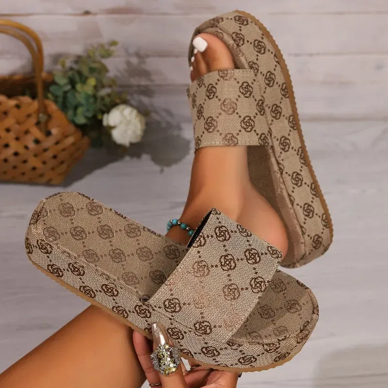 Color: Khaki, Shoe Size: 39 - New Summer Women's Classic Thick Sole Anti Slip Sandals, Daily Comfortable Embroidered Shallow Mouth Vacation Party Beach Miter