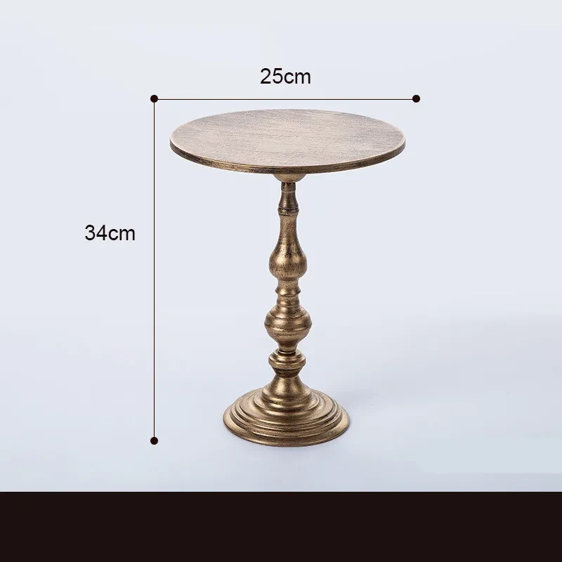 Cake Holder