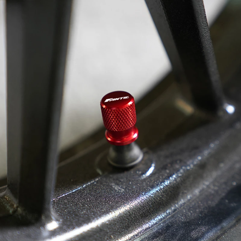 Color: black - Motorcycle Tire Valve Caps Fit For FANTIC CABALLERO FLAT TRACK 125 250 500 RALLY/SCRAMBLER 500 ENDURO RANGE XE125/XEF250 450/XE5