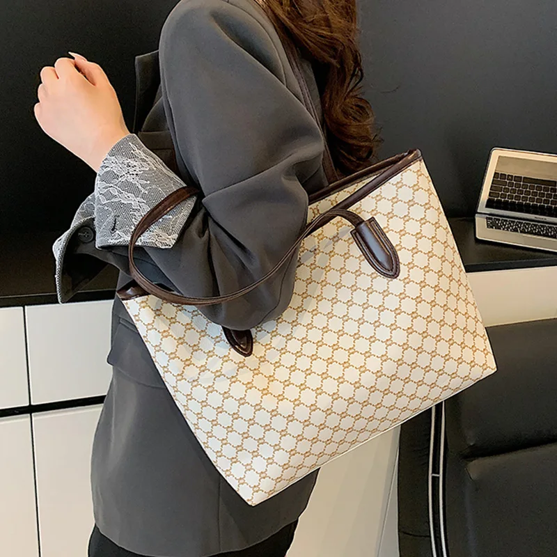 Color: Coffee - Fashion Women's Tote Bag Large Capacity Textile Printed Shoulder Bag,Lightweight&Durable with Smooth Zipper for Travel/Daily Use