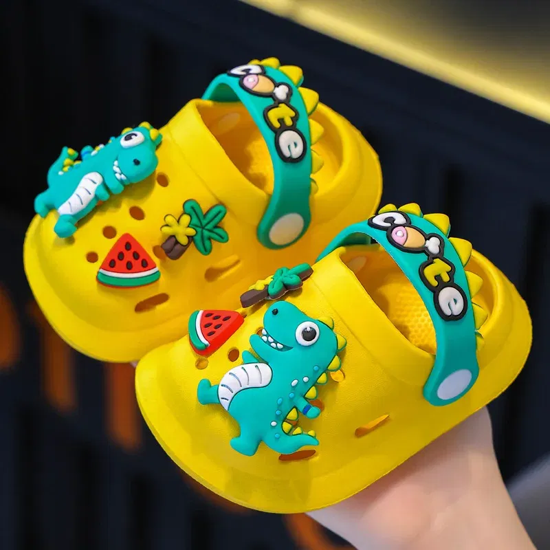 Color: green, Shoe Size: 1.5 - Summer Childrens Slippers Hole Kids Sandals Soft Anti-Skid Cartoon Dinosaur DIY Design Indoor Anti-Slip Boys Girls Beach Shoes