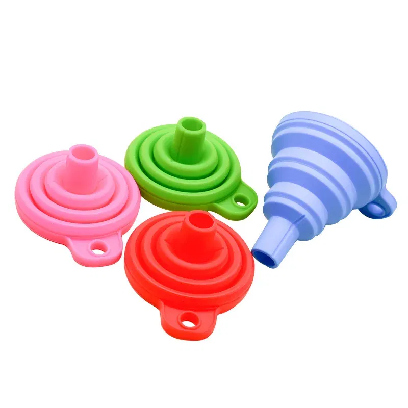 Color: black - Collapsible Silicone Car Engine Funnel for Mitsubishi Endeavor Montero Outlander 2 3 XL Pajero 2 4