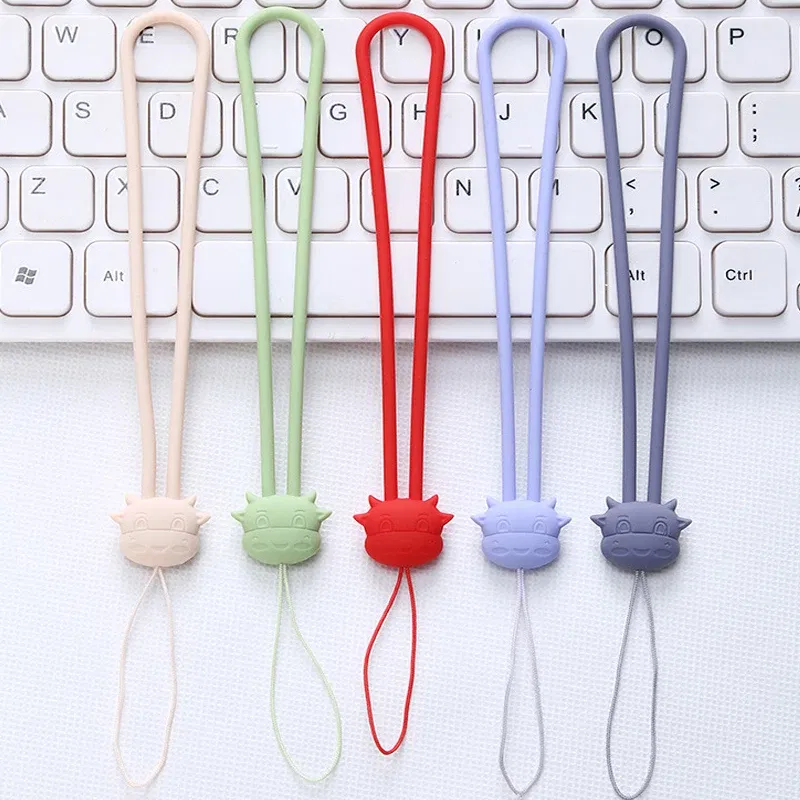 Color: Other - Cartoon cow silicone lanyard liquid short wrist lanyard creative warm hand treasure U disk sling silicone mobile phone lanyard