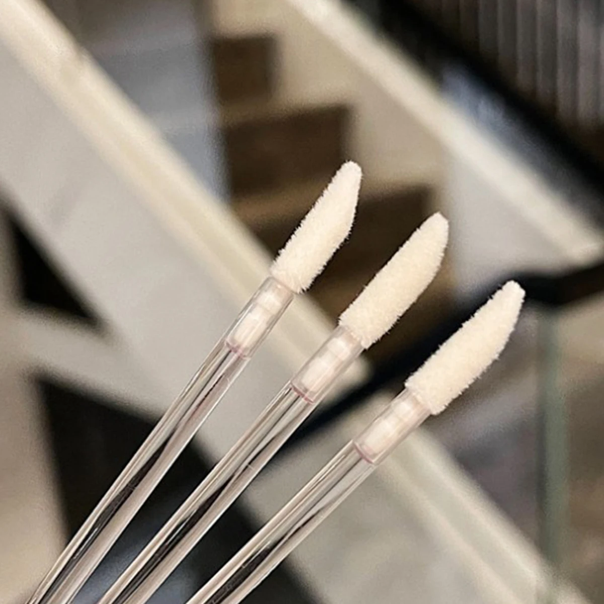 Handle Color: Yellow - 100/300PCS Disposable Lip Brush Makeup Brushes Lipstick Applicator Wands Wholesale Eyelashes Extension Tool Beauty Accessories