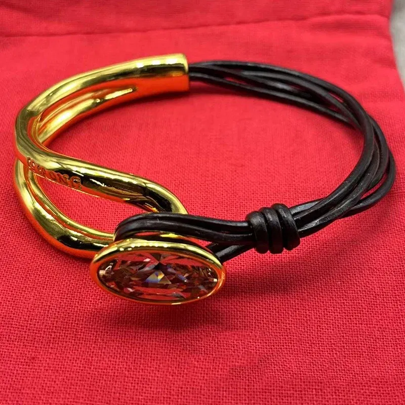 Metal Color: dark green - gift of New Hot Spanish jewelry lightweight luxury jewelry bracelet ladies party exquisite accessories high-quality gifts