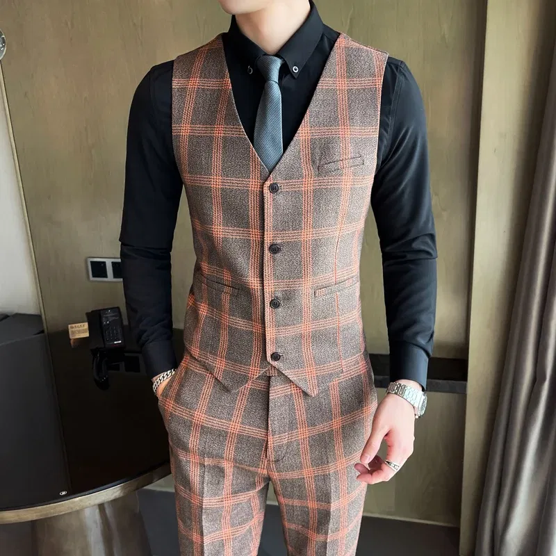 Color: Beige, Size: XXL - High-quality British men's fashionable and stylish checkered casual suit set for autumn, a casual and fitted suit set of three