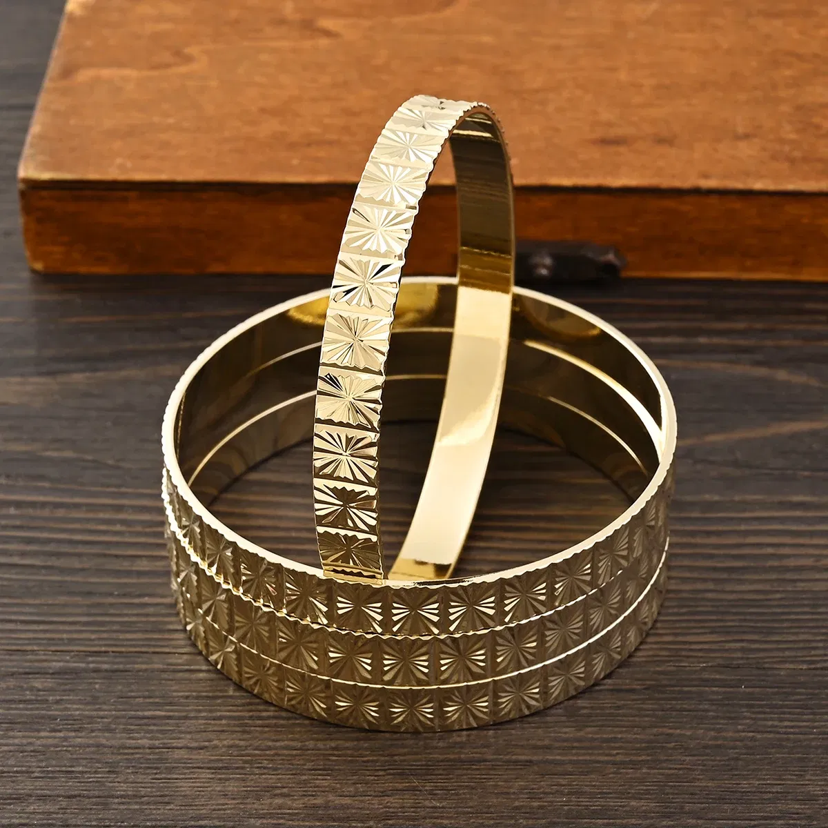 Metal Color: RED - Adult Size 4PCS 65MM 9K Gold Color Hig Quality Top Sale Cute Bracelet Jewelry  Flower Bangle Girl Birthday Party Gift