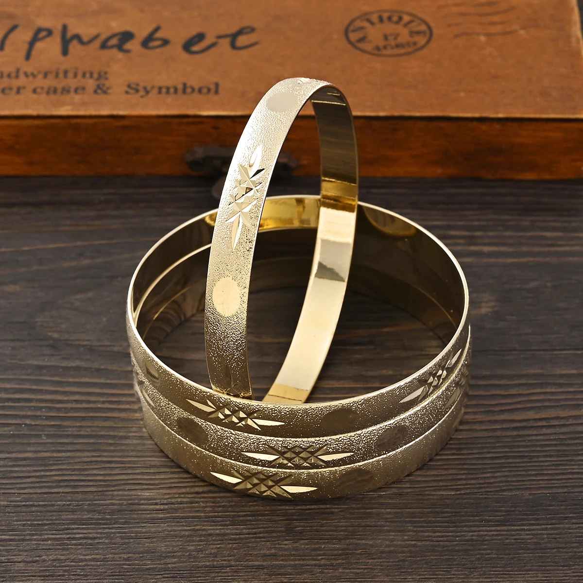 Metal Color: RED - Adult Size 4PCS 65MM 9K Gold Color Hig Quality Top Sale Cute Bracelet Jewelry  Flower Bangle Girl Birthday Party Gift
