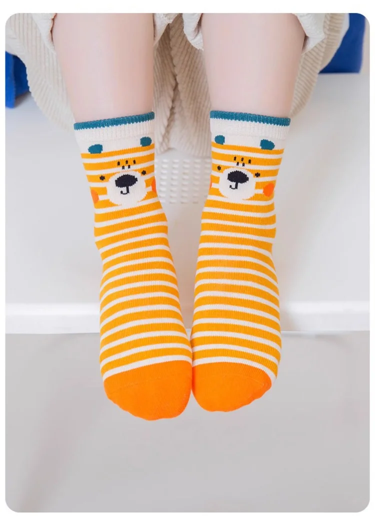 Color: Beige, Size: 7-9T - 5 Pairs Children's Socks Autumn Calf Cotton Socks Kids Boys Cartoon Bear Socks Spring Autumn Sock