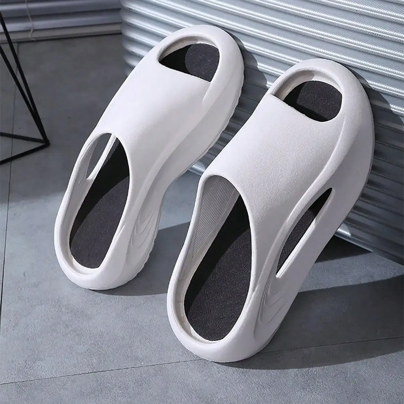 Color: WHITE, Shoe Size: 41.5 - Summer Slippers for Men and Women Thick Bottom Eva Step on the Poop Feeling Outside Wear Non-slip Casual Bathroom Slippers