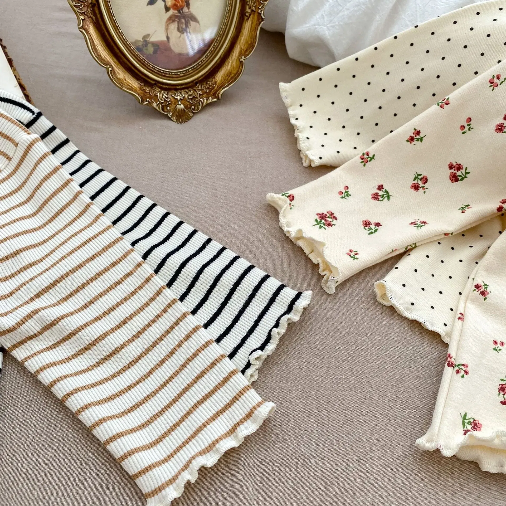 Color: GRAY, Kid Size: 4 - New Baby Long Sleeve T Shirt Girls Cotton Casual Tees Infant Ruffled Versatile Shirts Kids Floral Striped Bottoming Tops