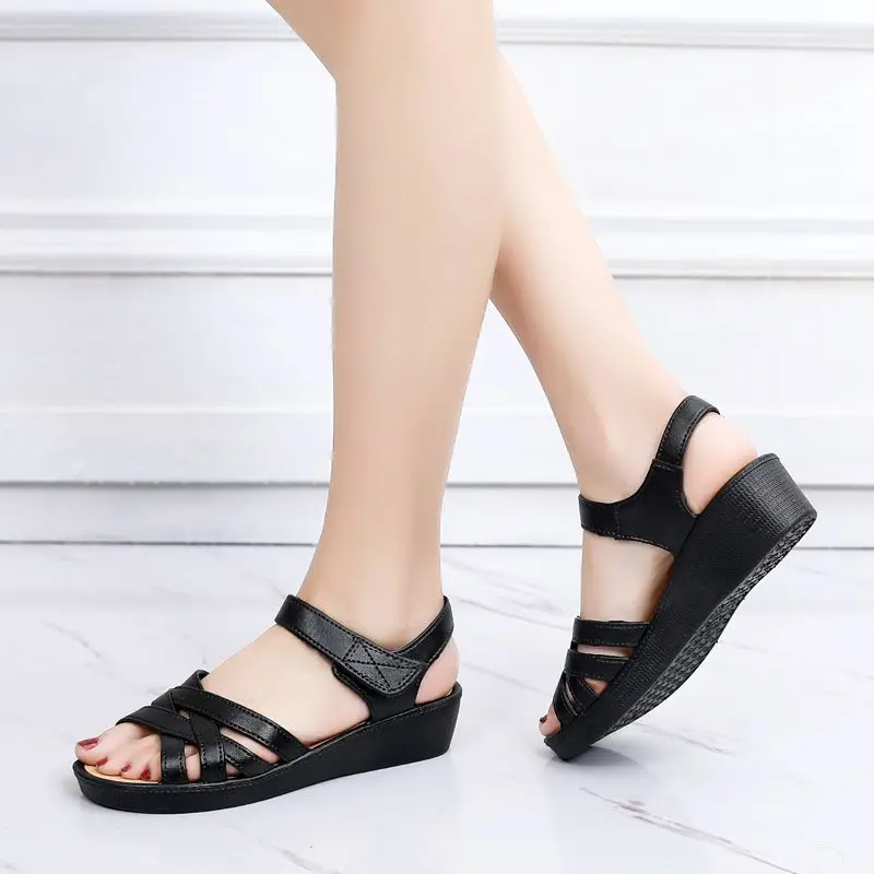 Color: Beige, Shoe Size: 40 - Mother Sandals Summer Soft Soled Middle-aged and Elderly Non-slip Work Shoes 4cm Wedges Flat Grandma Shoes To Wear Outside