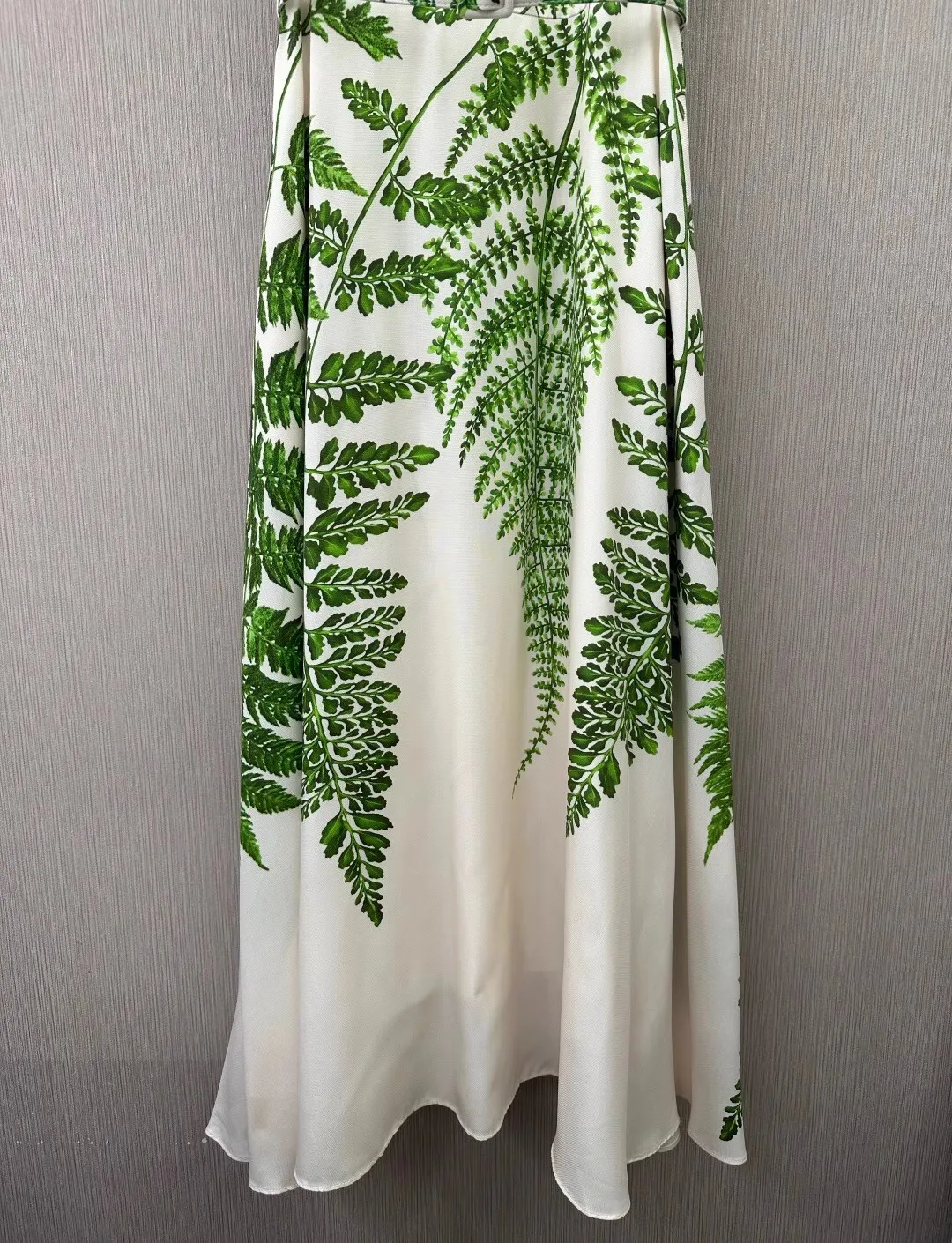 Size: L - Top Quality New 2025 Summer Long Dress Women Green Leaves Prints Pocket Belt Patchwork Sleeveless Long Party Maxi Dress Beach