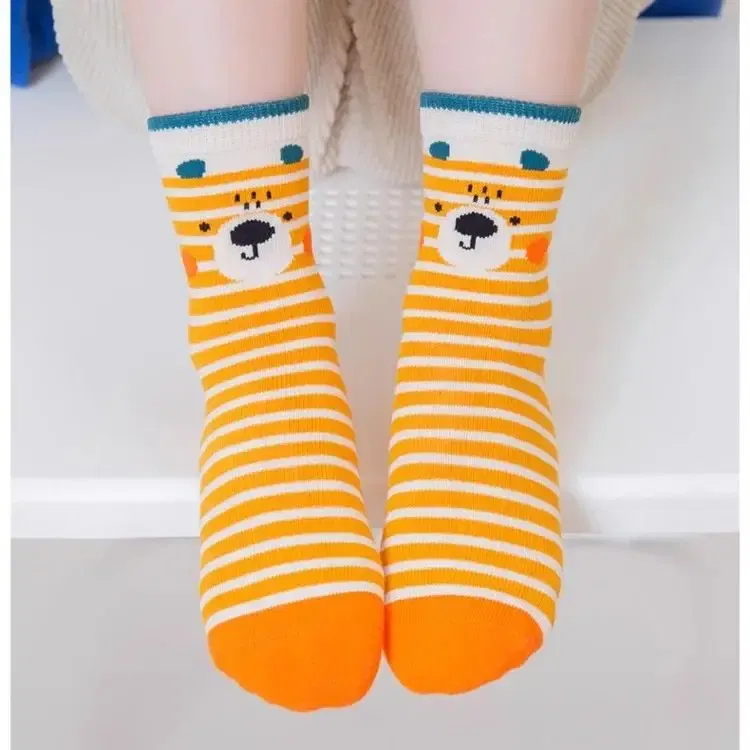 Color: Beige, Size: 4-6T - 5 Pairs Children's Socks Boys Autumn Cotton Socks Baby Child 1-14T Kids Mid-calf Bear Sock