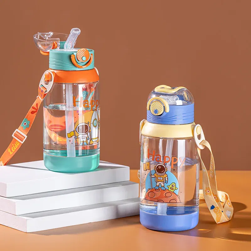 Color: green, Capacity: 0.7L - 700ml Large Capacity Kids Water Cup with Straw Sports Bottle Student Special Edition
